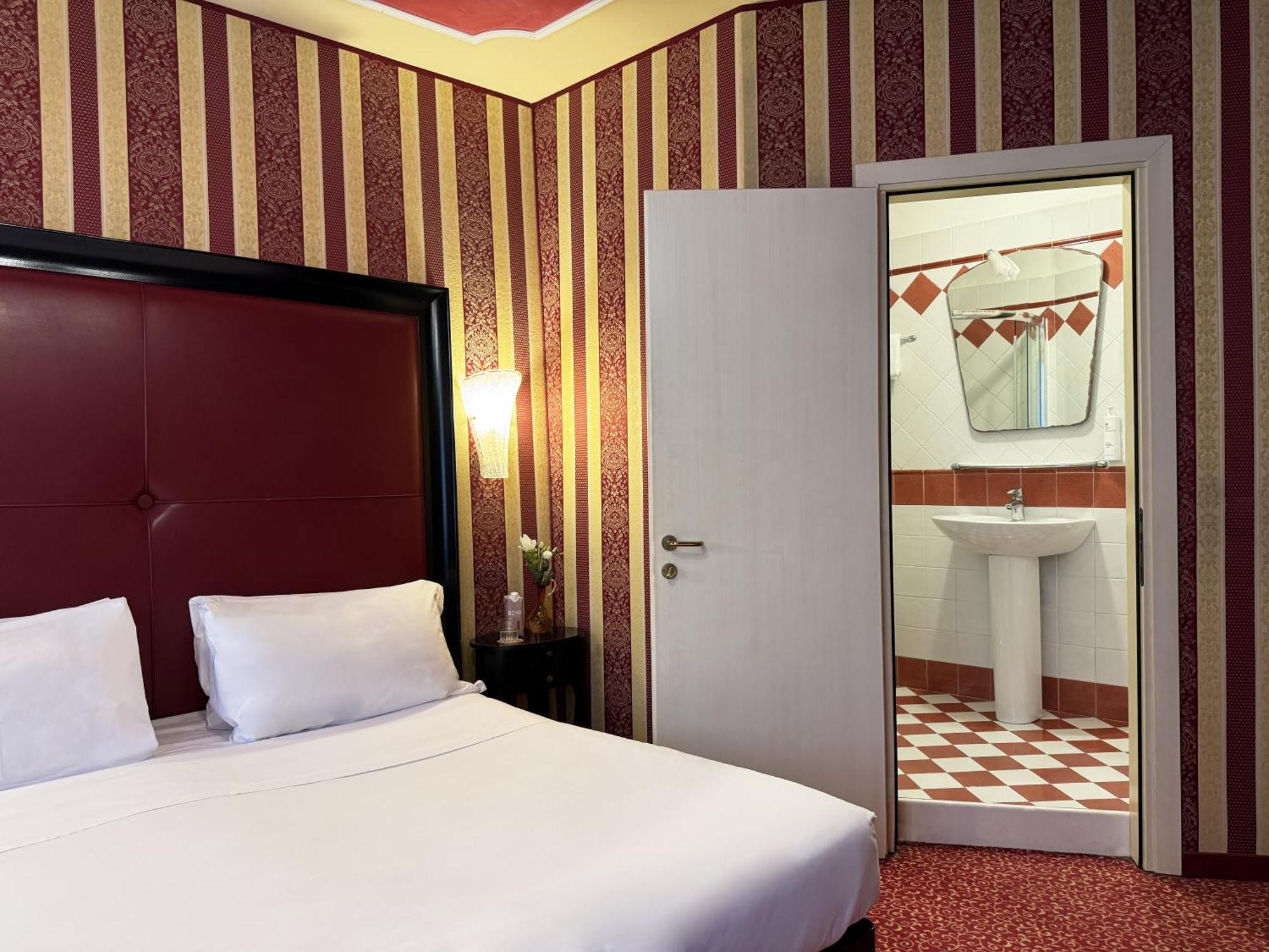 Alcyone Hotel
